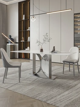 Италиански минималистичен маса за хранене с лъскава каменна плочка и комбинация от стола, модерен и луксозен правоъгълна маса за хранене е от висок клас